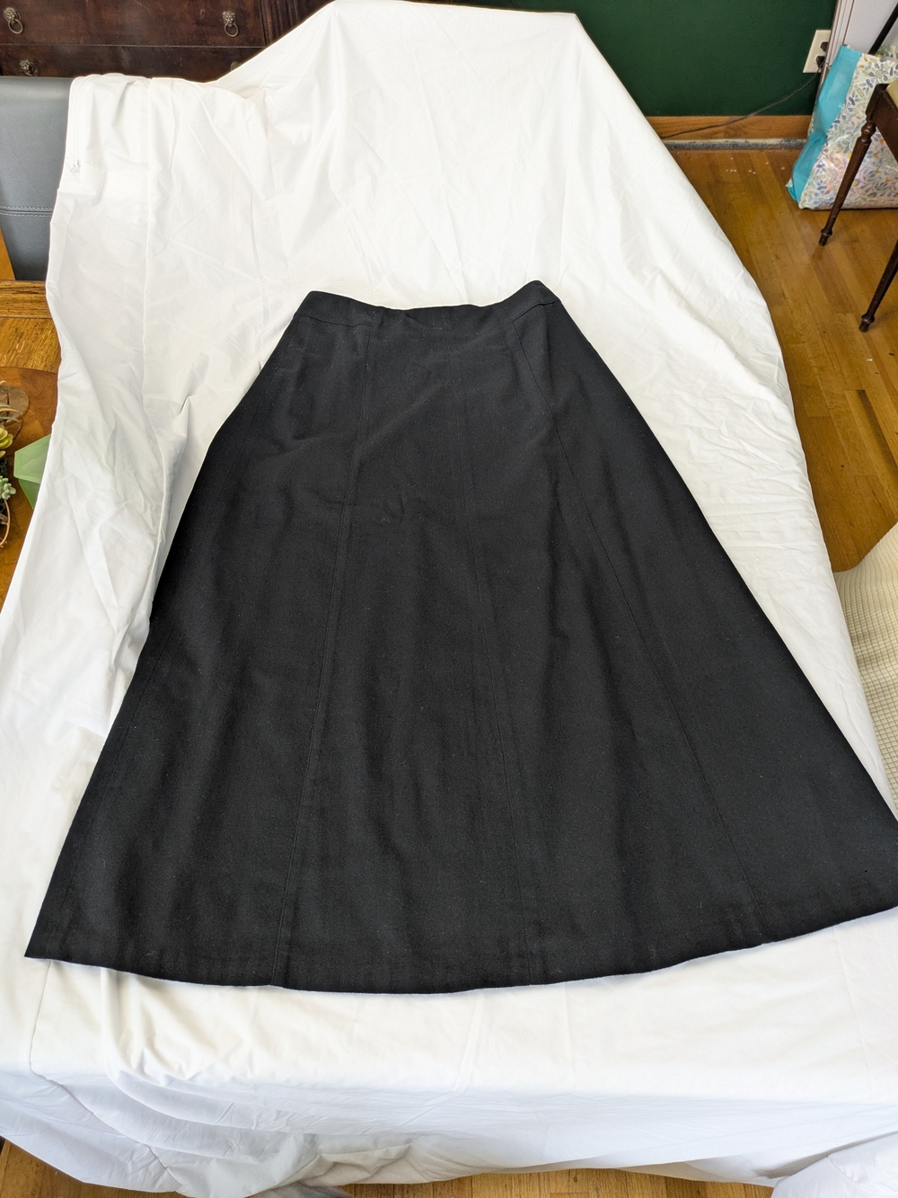 Eddie Bauer Black A-Line Skirt